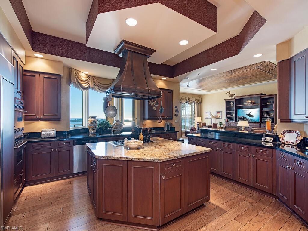 LA SCALA AT THE COLONY - Residential