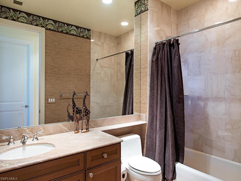 LA SCALA AT THE COLONY - Residential