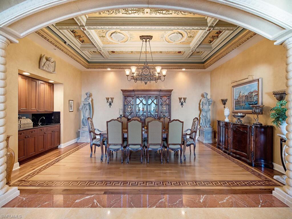 LA SCALA AT THE COLONY - Residential