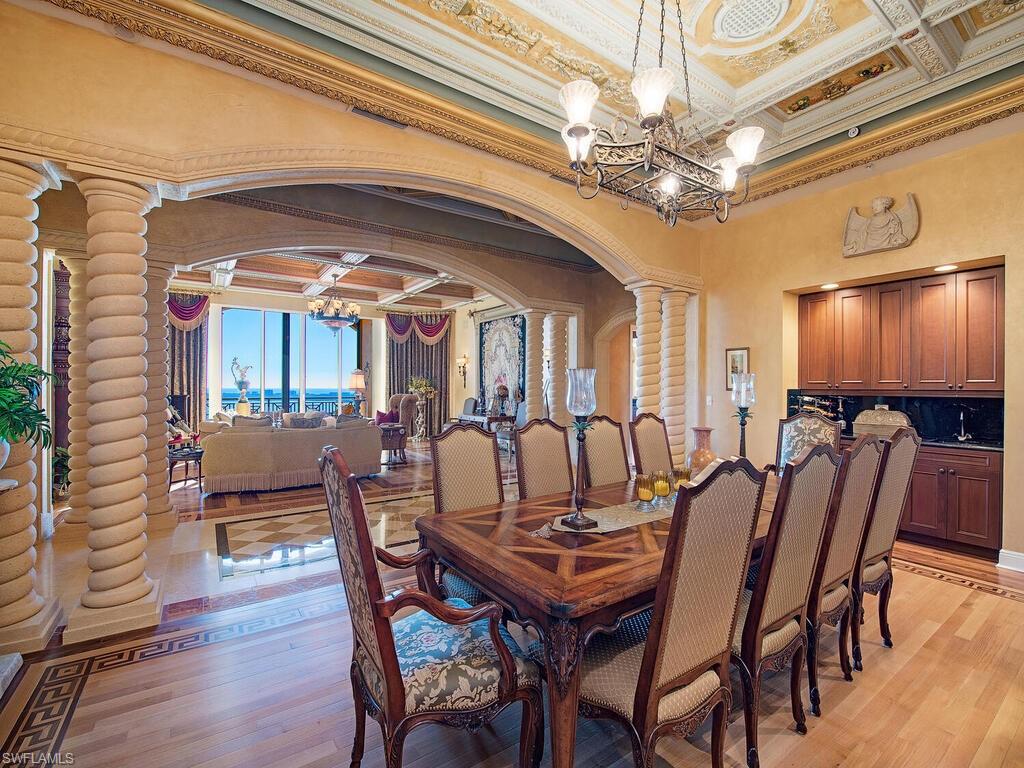 LA SCALA AT THE COLONY - Residential