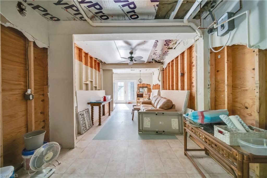 LAKESIDE - Residential