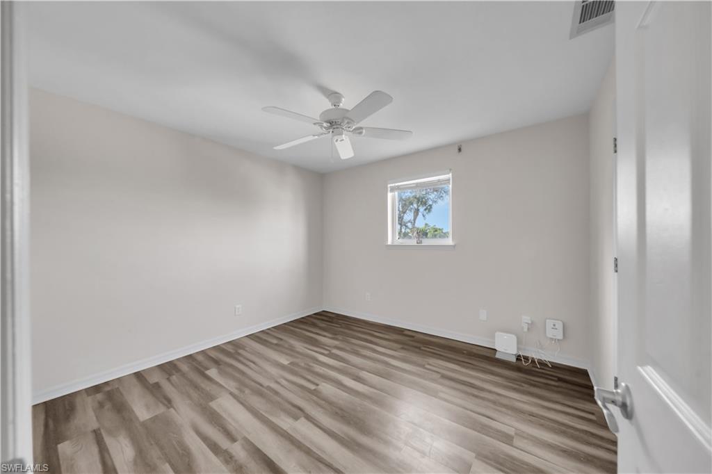 LAKESIDE - Residential