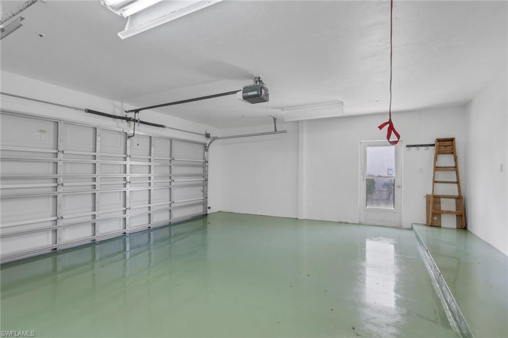 VALLEY OAK - Residential