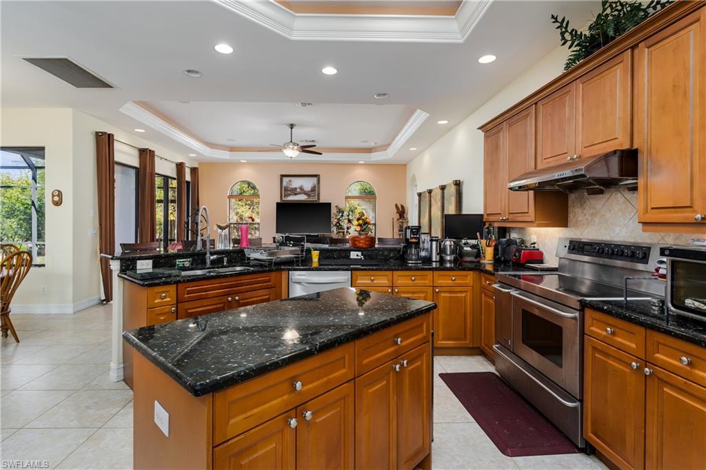 GOLDEN GATE ESTATES - Residential