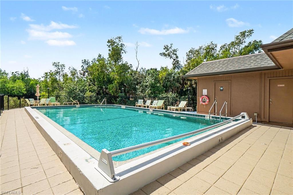 LAKESIDE AT LOCHMOOR CONDO - Residential