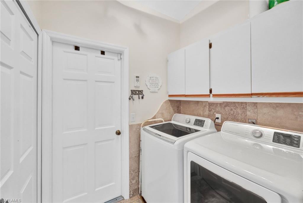 SPANISH WELLS - Residential