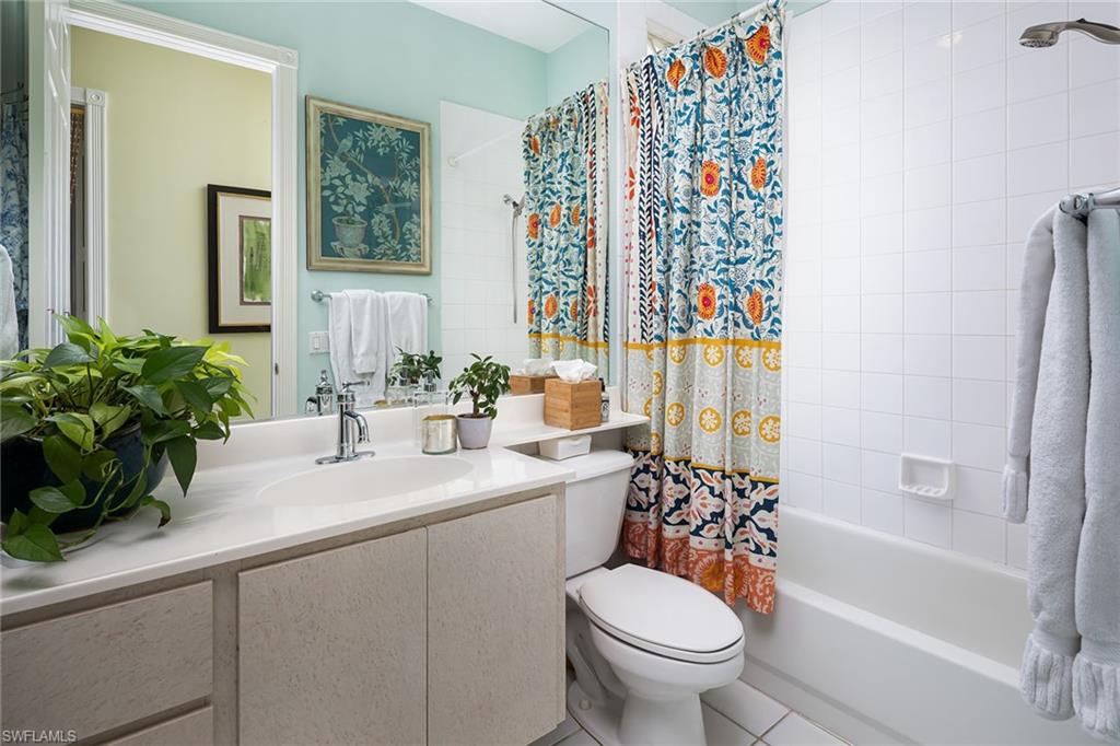 VILLAGE WALK - Residential