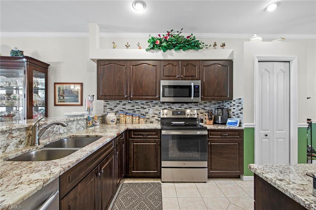 STONEYBROOK - Residential