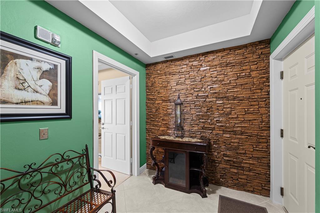 ST. TROPEZ - Residential