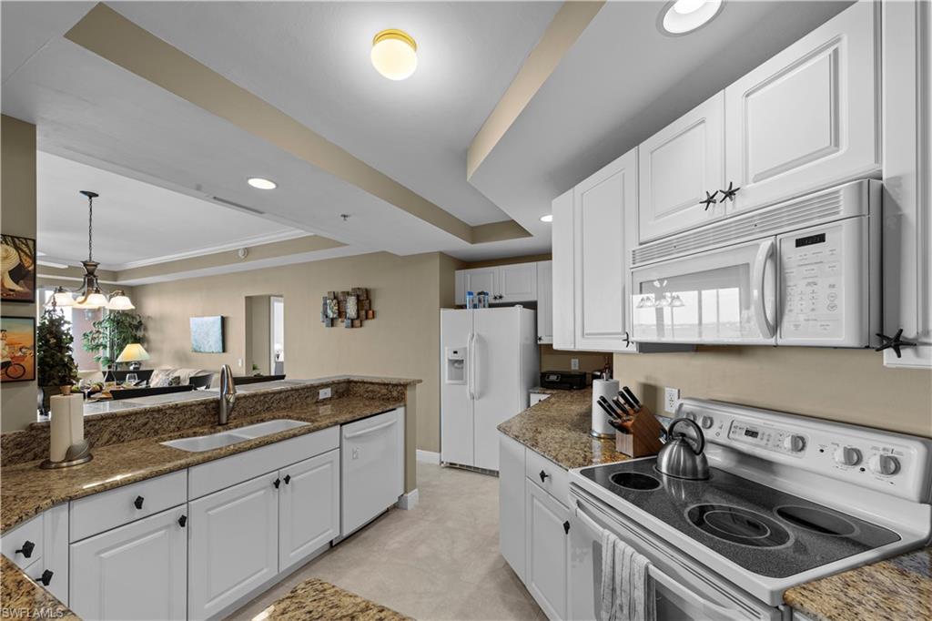 ST. TROPEZ - Residential