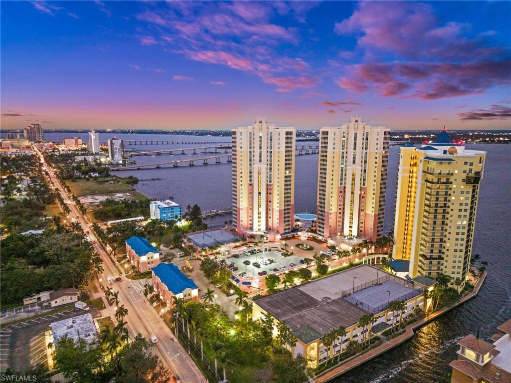 ST. TROPEZ - Residential