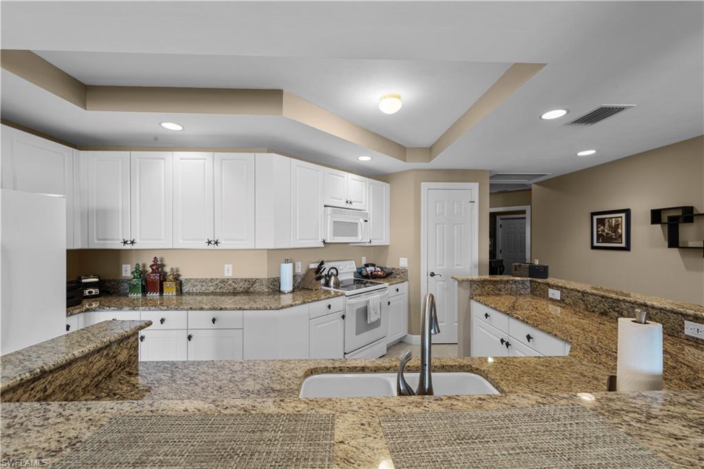 ST. TROPEZ - Residential