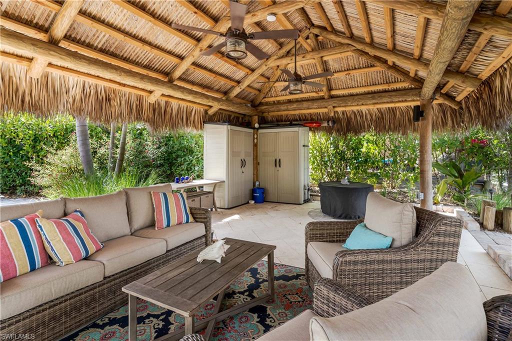 NAPLES MOTORCOACH RESORT - Land