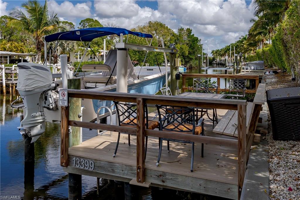 NAPLES MOTORCOACH RESORT - Land