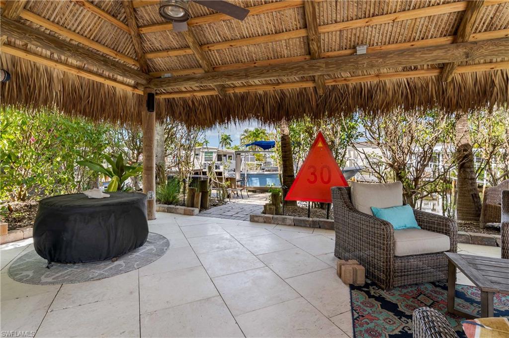 NAPLES MOTORCOACH RESORT - Land