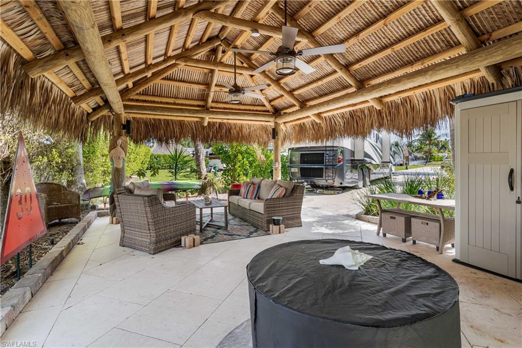 NAPLES MOTORCOACH RESORT - Land