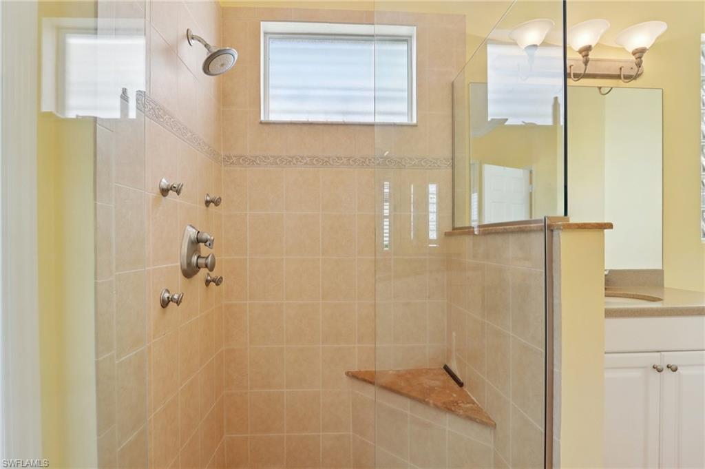 BRADFORD LAKES - Residential