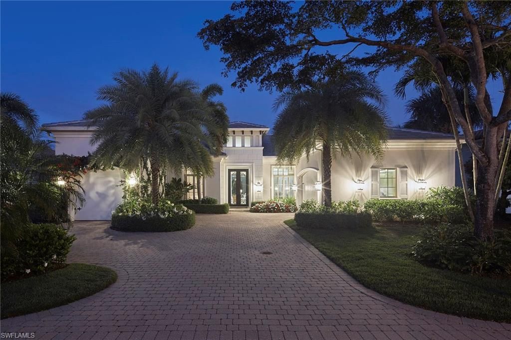 Photo of 2220 Miramonte CT, NAPLES, FL 34105 (MLS # 226012630)