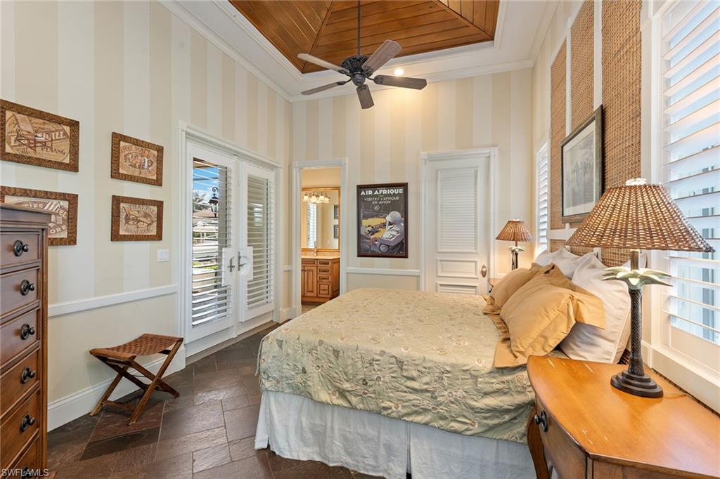 MARCO BEACH - Residential