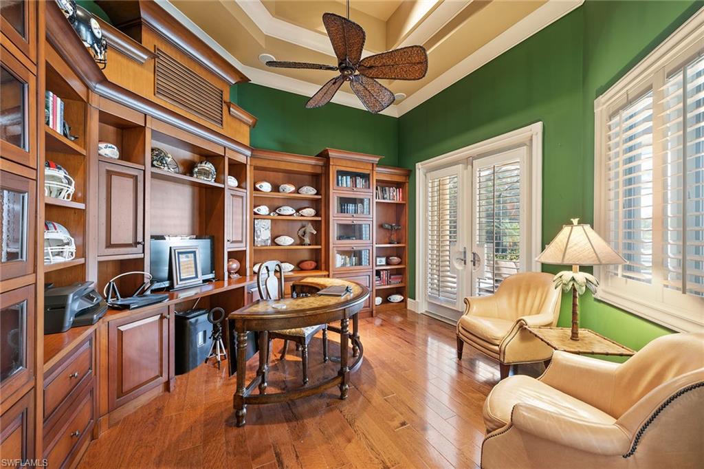 MARCO BEACH - Residential