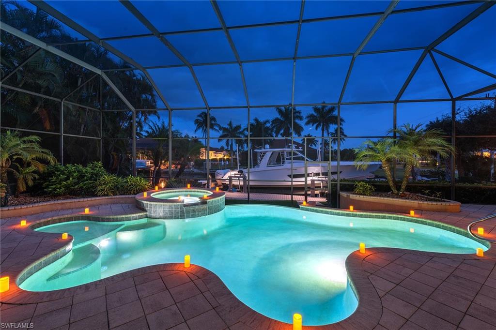 MARCO BEACH - Residential