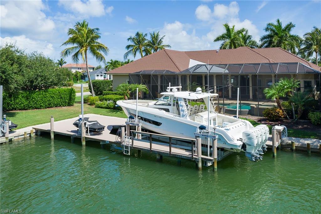 MARCO BEACH - Residential