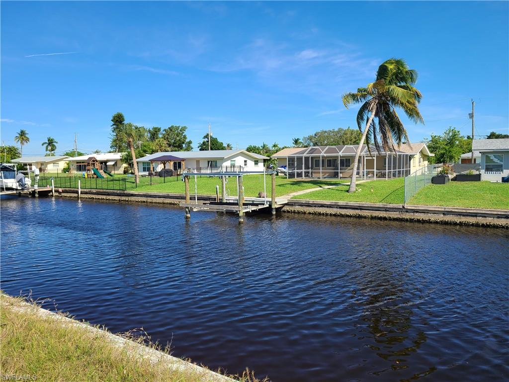 CAPE CORAL - Land