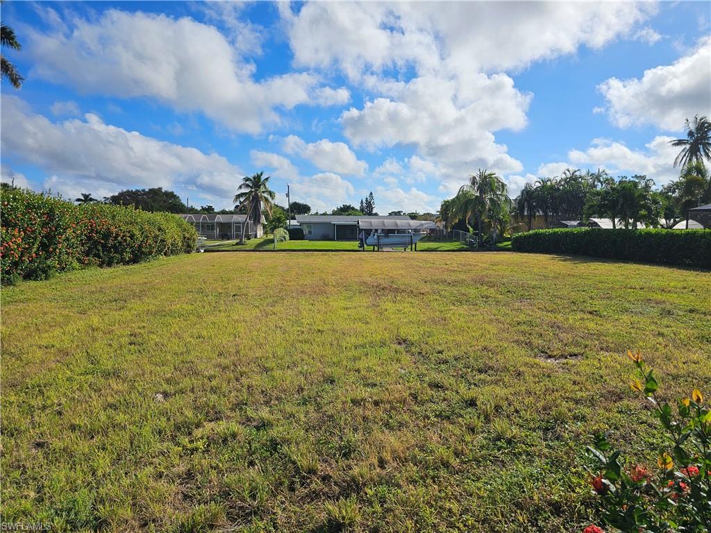 CAPE CORAL - Land