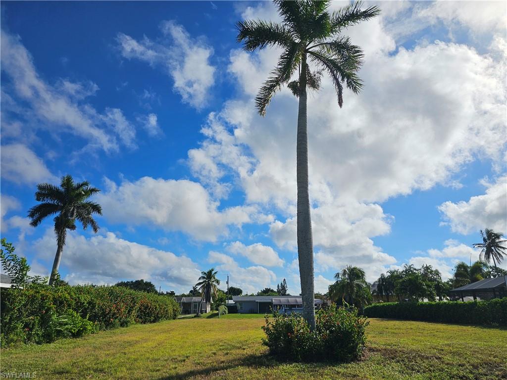 CAPE CORAL - Land