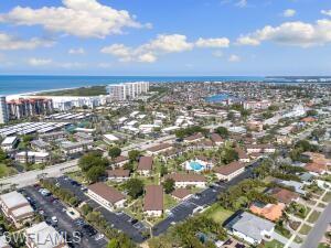 AQUARIUS APTS OF MARCO ISLAND - Residential