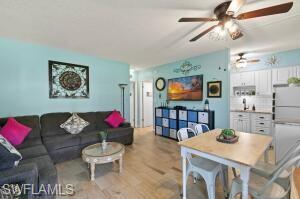 AQUARIUS APTS OF MARCO ISLAND - Residential