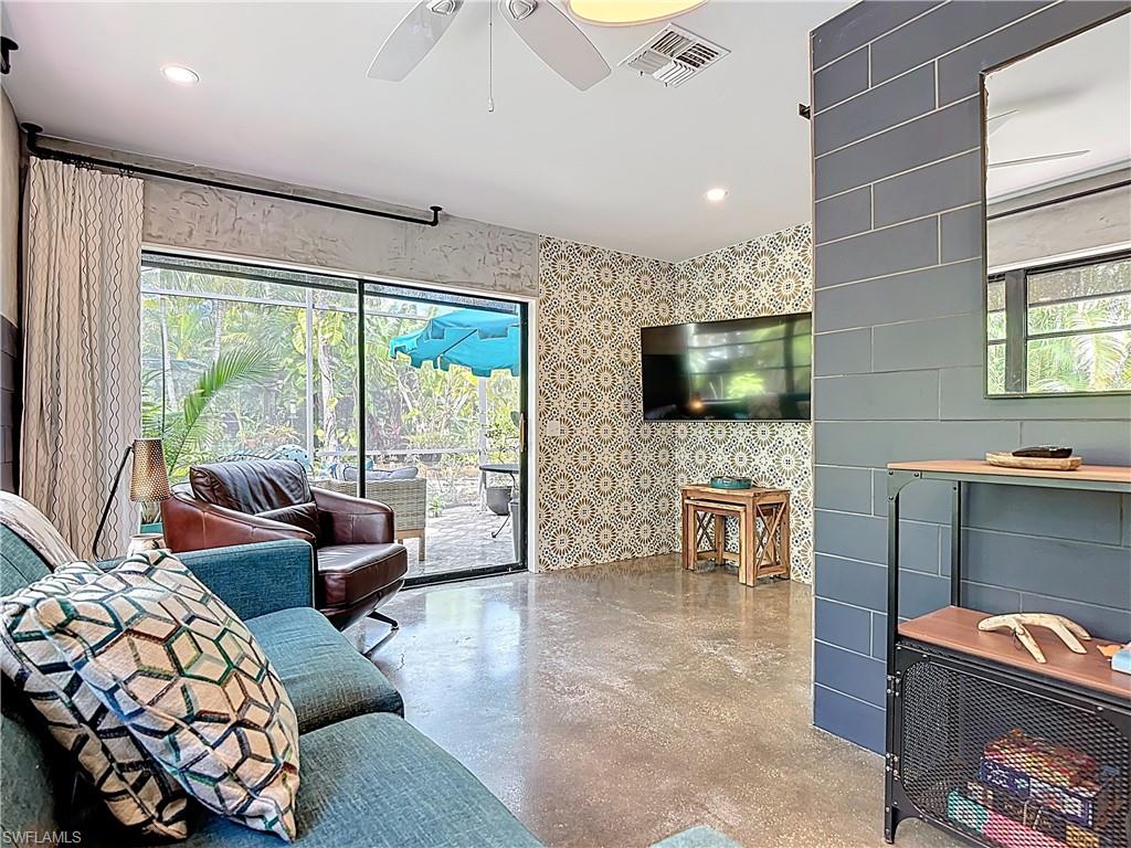 PINE ISLAND - Residential