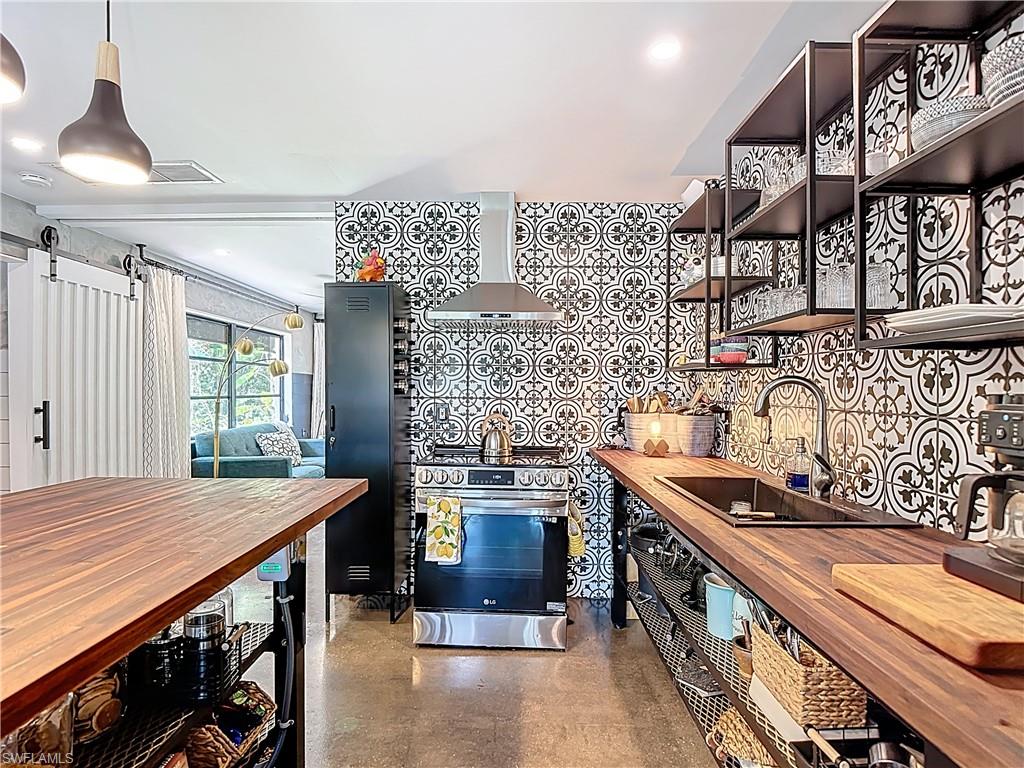 PINE ISLAND - Residential