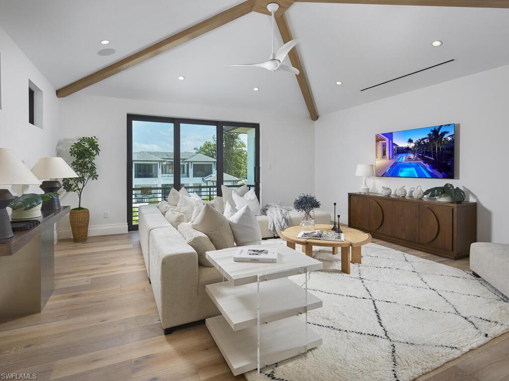 AQUALANE SHORES - Residential