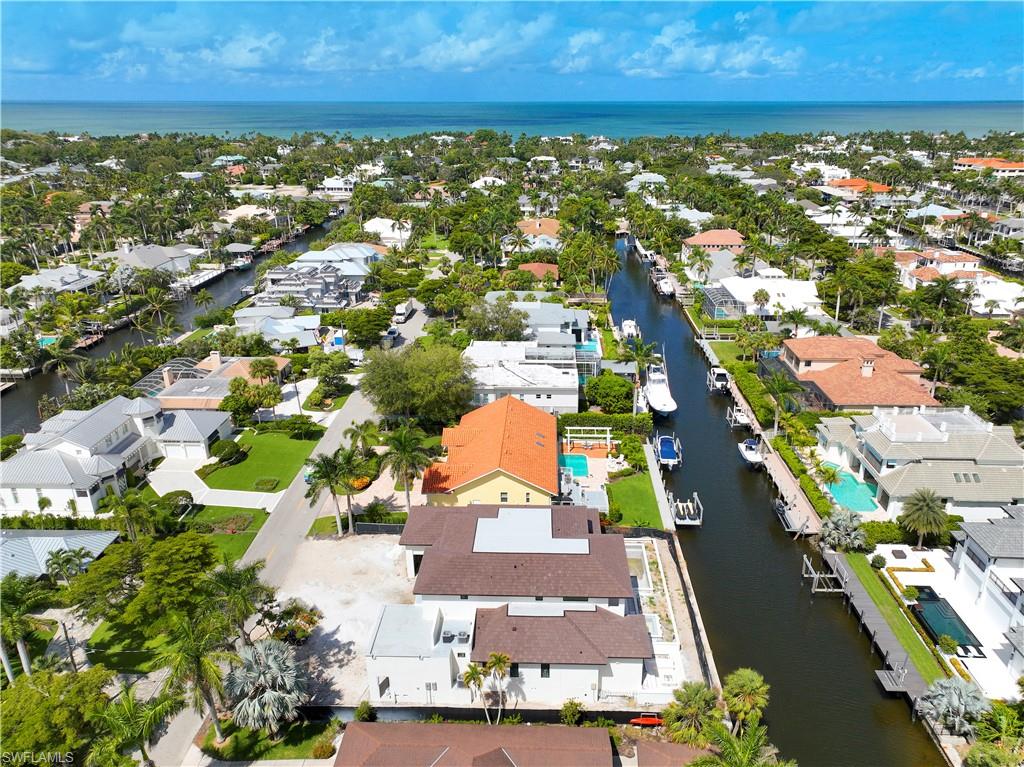 AQUALANE SHORES - Residential