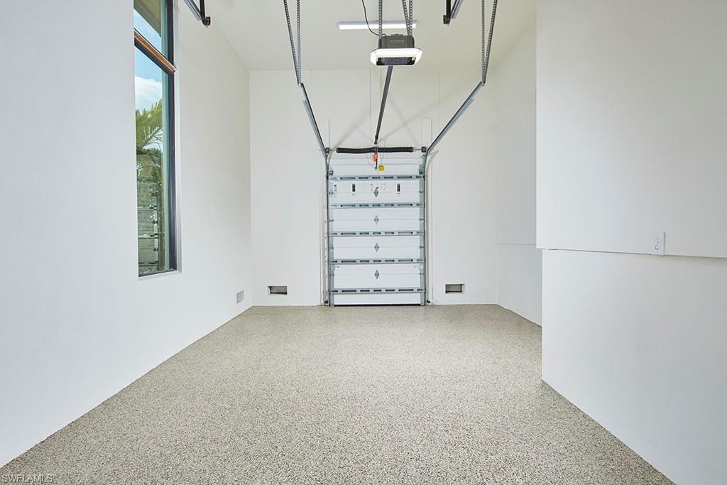 AQUALANE SHORES - Residential