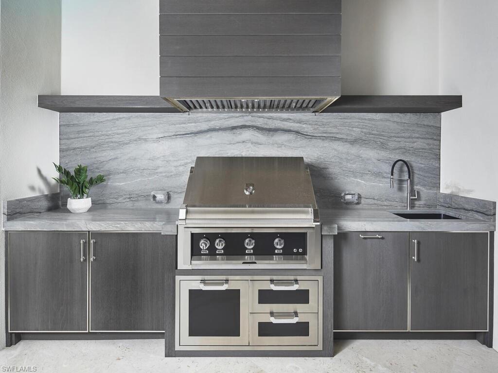 AQUALANE SHORES - Residential