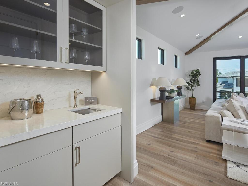 AQUALANE SHORES - Residential