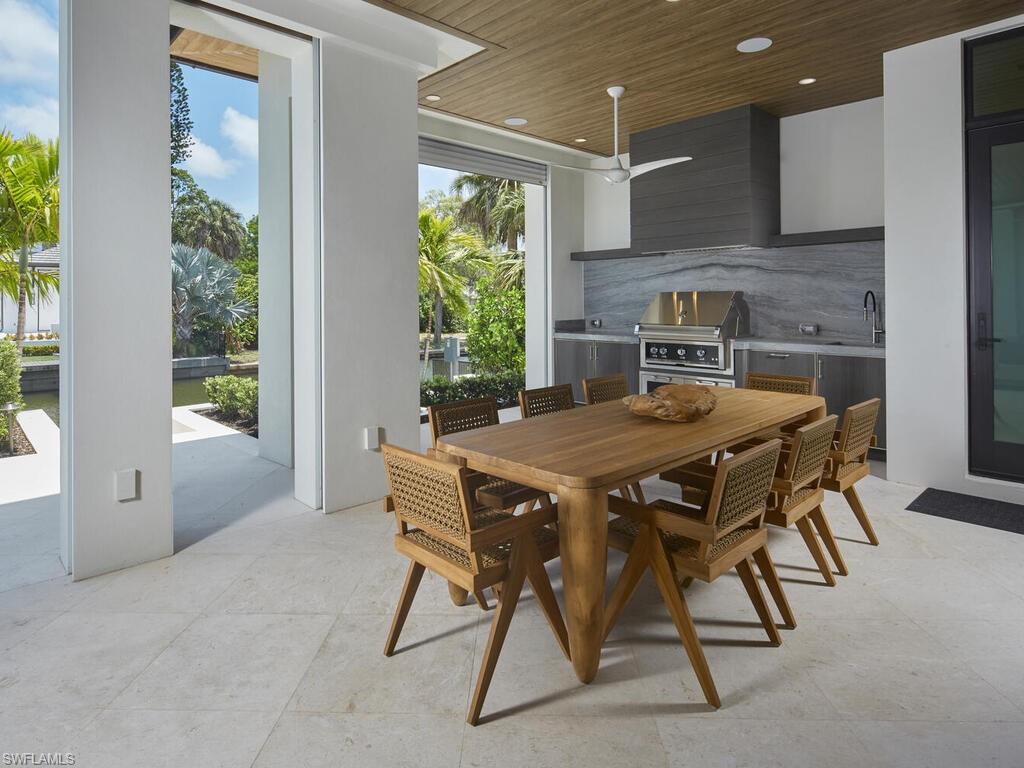 AQUALANE SHORES - Residential