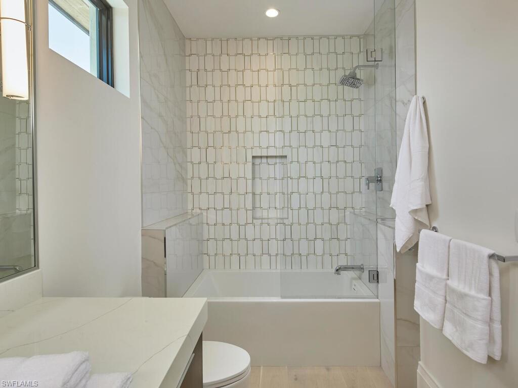 AQUALANE SHORES - Residential