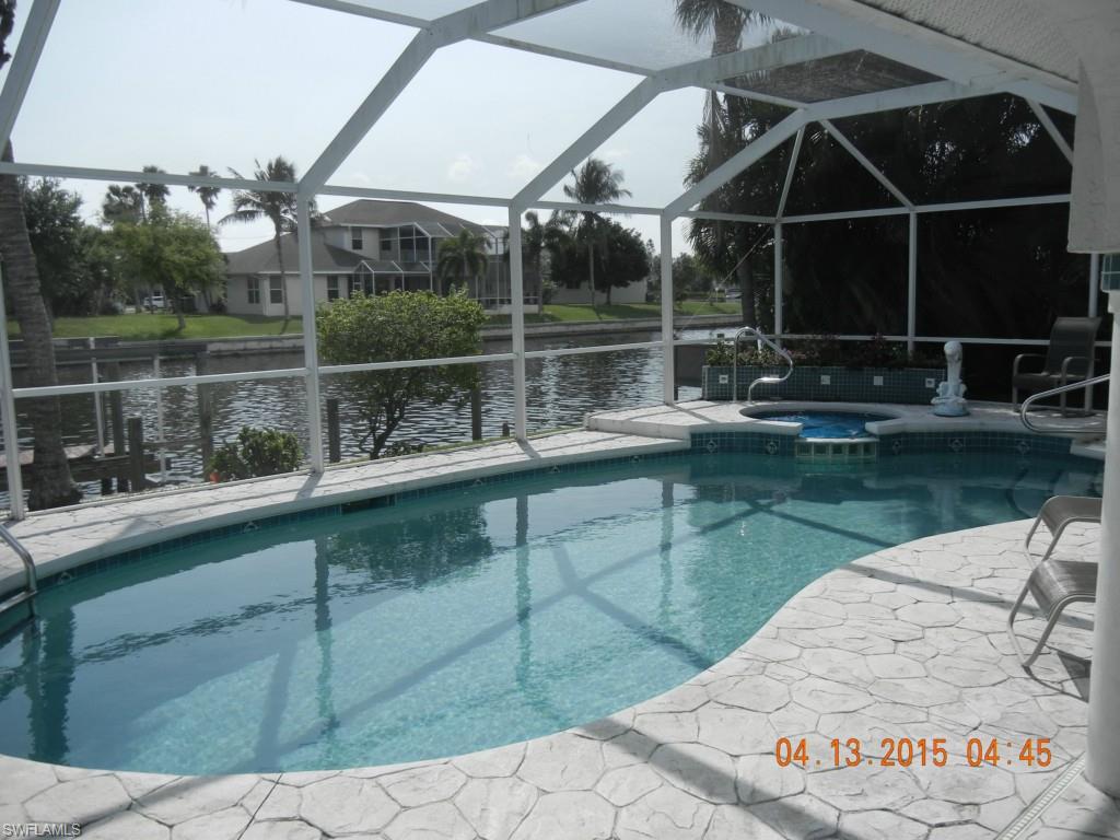 FOUR MILE COVE - Residential