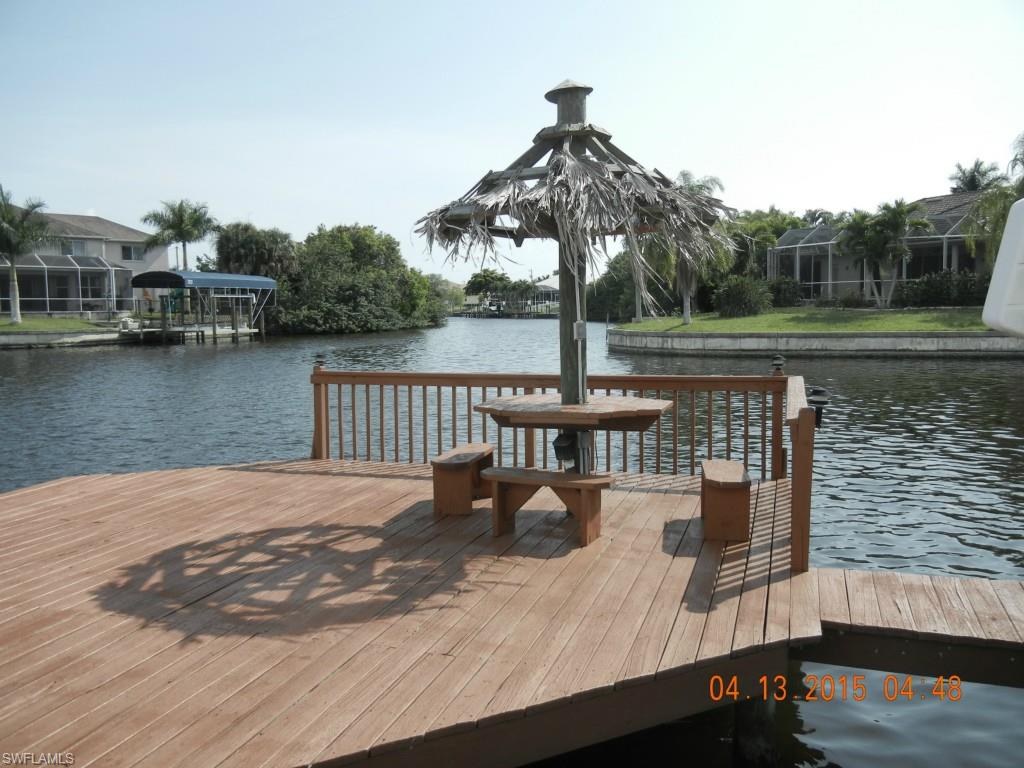 FOUR MILE COVE - Residential