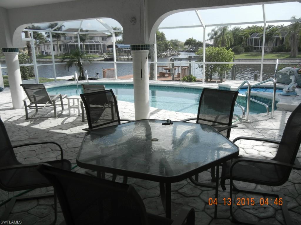 FOUR MILE COVE - Residential