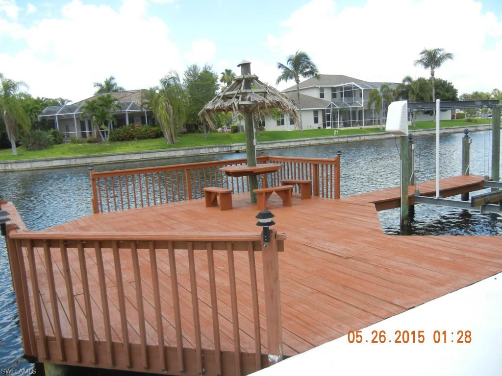 FOUR MILE COVE - Residential