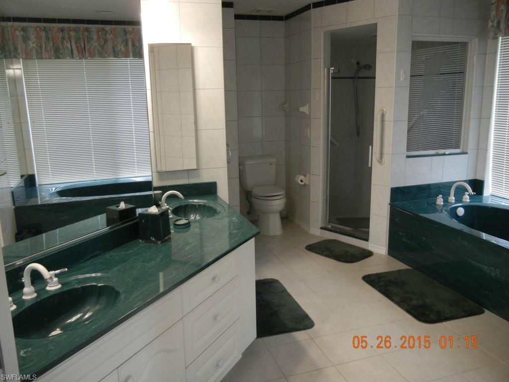 FOUR MILE COVE - Residential