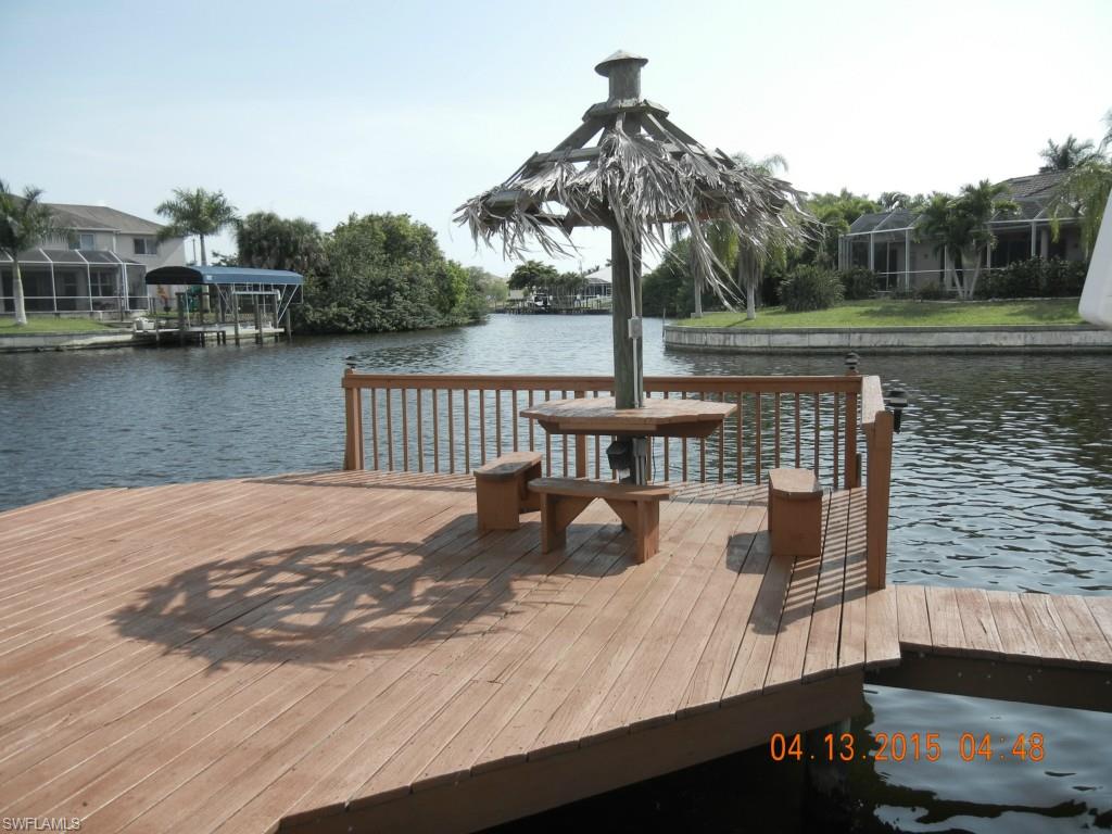 FOUR MILE COVE - Residential