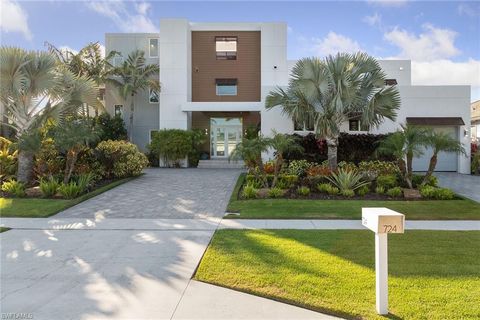 724 Plantation CT MARCO ISLAND FL 34145