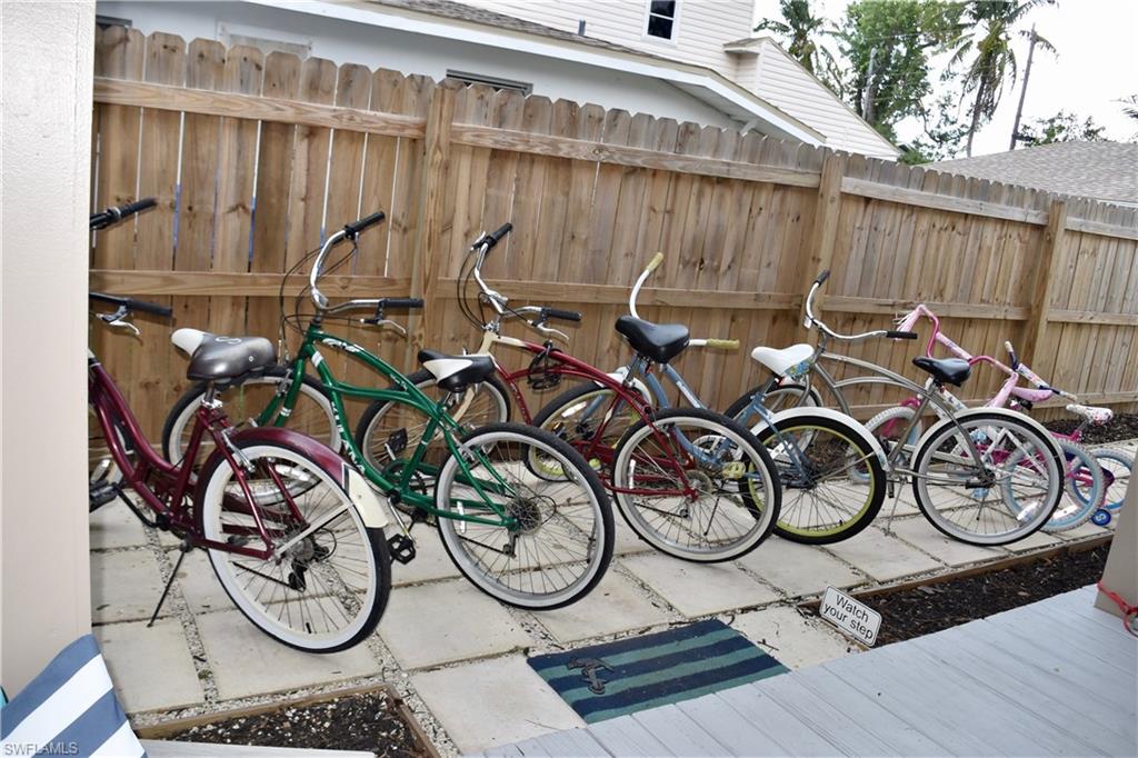 NAPLES PARK - Residential