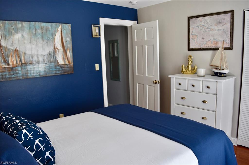 NAPLES PARK - Residential