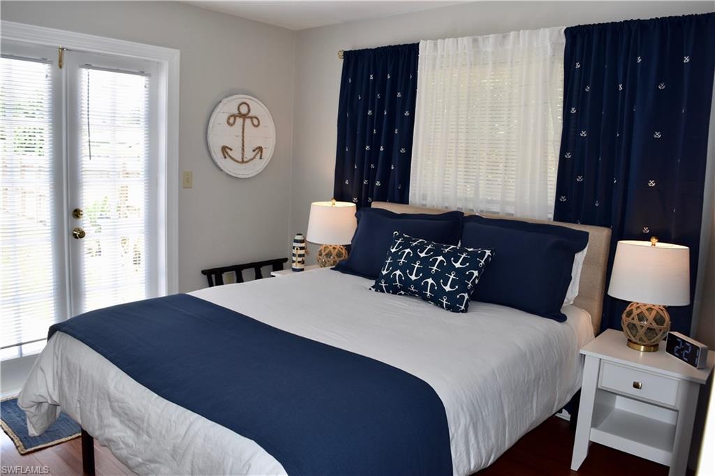 NAPLES PARK - Residential